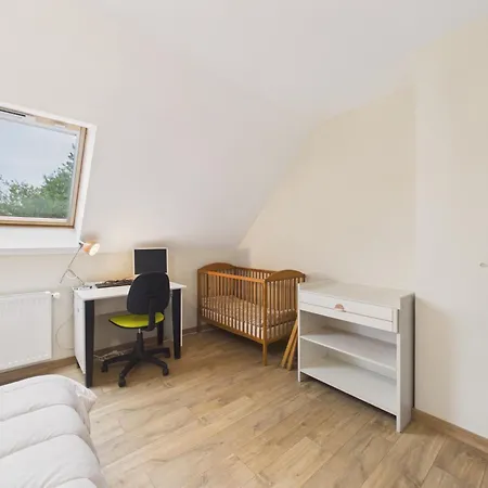 950m De La - Maison Familiale Avec Jardin